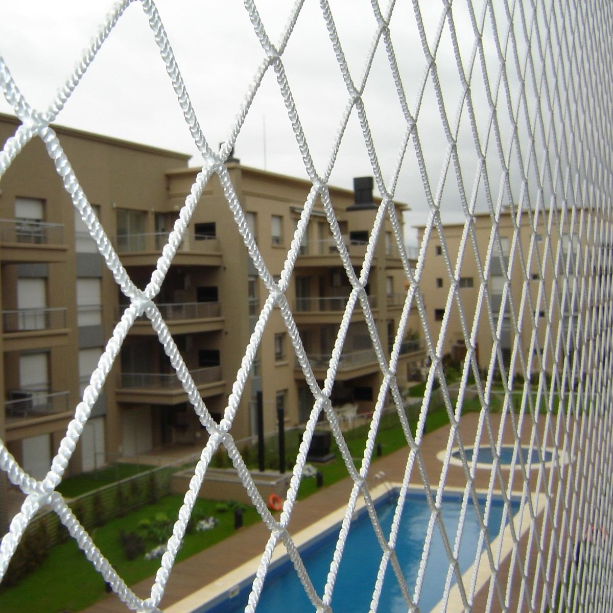 Cómo proteger a los niños con redes para balcones?