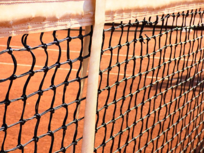 Cuánto mide la red de tenis en su parte central